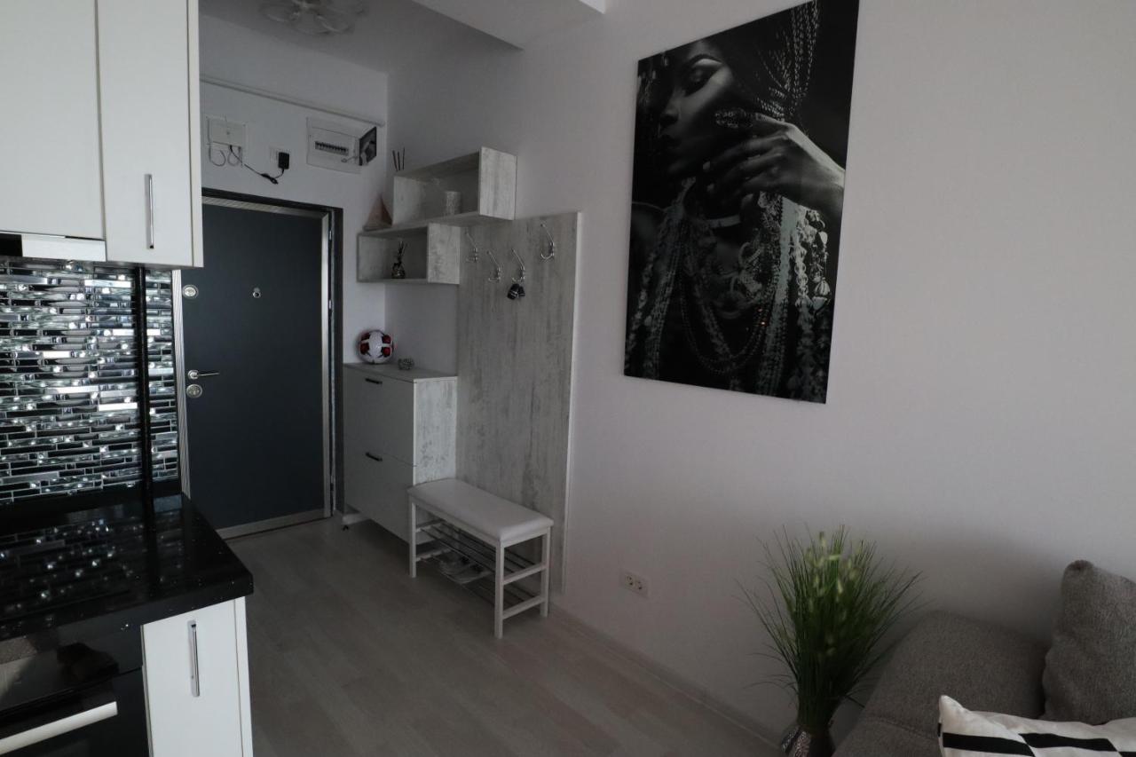 Panoramis Promenada-Cezar Apartment Navodari Exterior photo